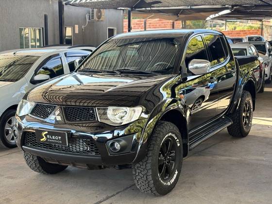 MITSUBISHI L200 TRITON 3.5 HPE 4X4 CD V6 24V FLEX 4P AUTOMÁTICO MITSUBISHI L200 TRITON 3.5 HPE 4X4 CD V6 24V FLEX 4P AUTOMÁTICO